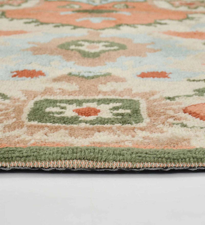 Cream Vintage Polyester 4 x 6 Feet Machine Made Carpet