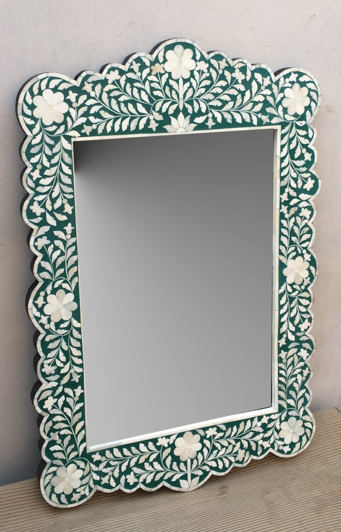Handmade Bone Inlay Wooden Modern Floral Pattern Mirror Frame Furniture